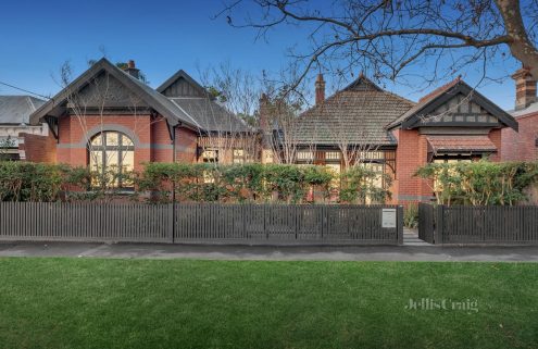 Actor Guy Pearce’s Melbourne home hits the market – sending the internet into a frenzy