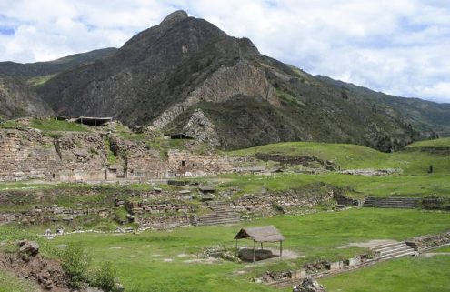 Archaeologists explore a ‘sealed’ 3000-year-old corridor at a Peruvian temple