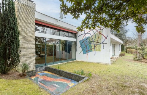 A page-turning villa by Claude Parent is for sale in the suburbs of Paris