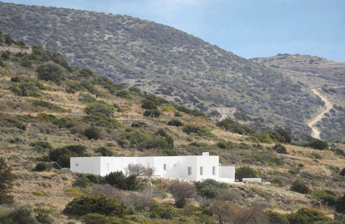Holiday home of the week: a minimalist retreat on the Greek island of Paros
